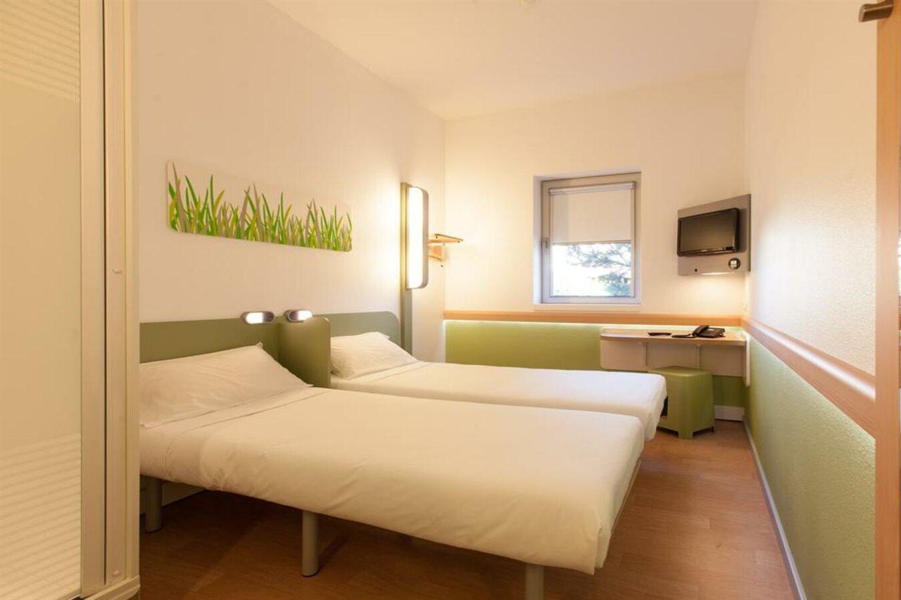 ไอบิส บัดเจ็ต ปอร์โต กายา Hotel บีลาโนวาเดกายา ภายนอก รูปภาพ