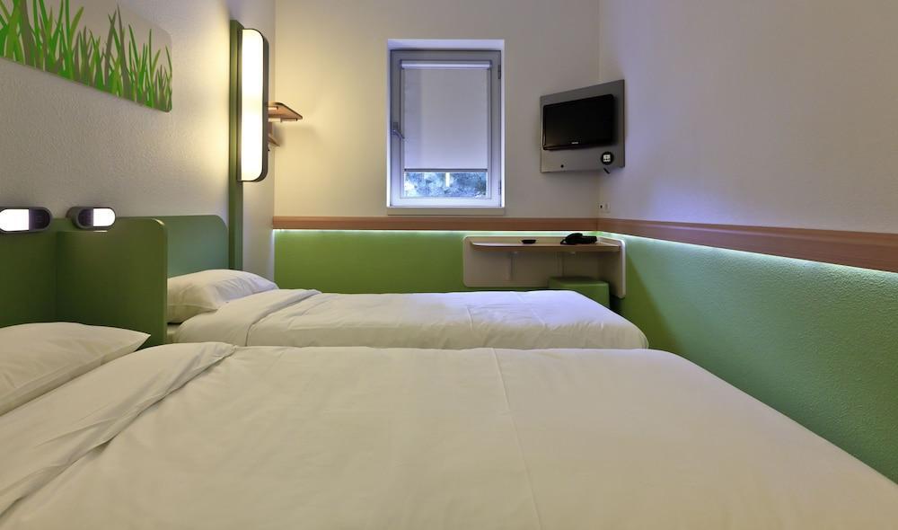 ไอบิส บัดเจ็ต ปอร์โต กายา Hotel บีลาโนวาเดกายา ภายนอก รูปภาพ